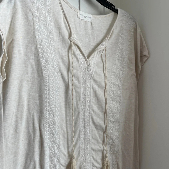 Thyme & Honey Boho T Shirt with Tassel detail - Picture 3 of 3